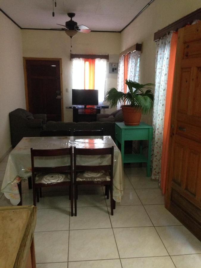 Elizabeth Enchantments Apartment La Ceiba Exterior photo