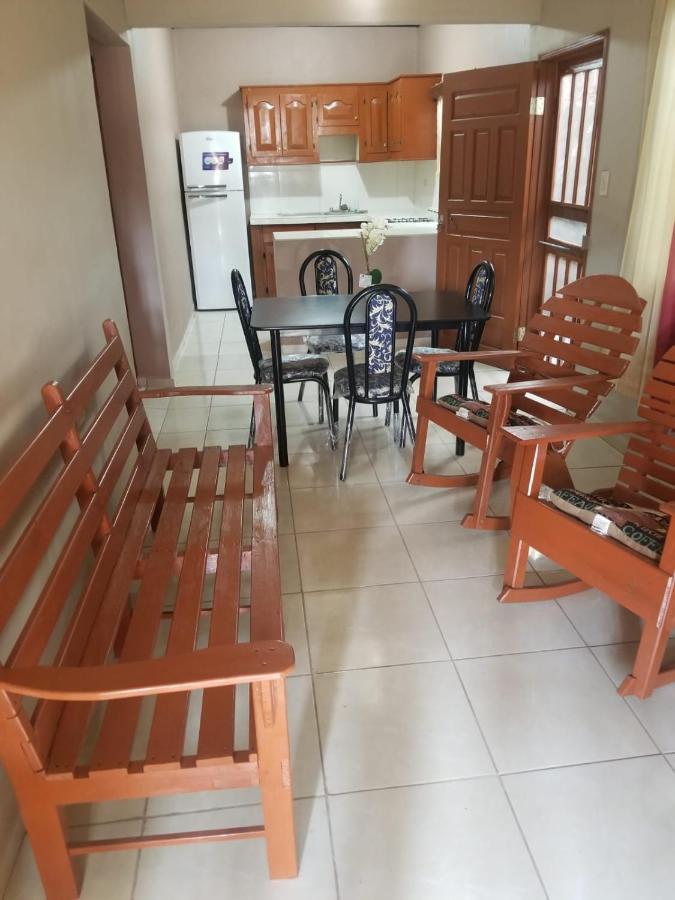 Elizabeth Enchantments Apartment La Ceiba Exterior photo