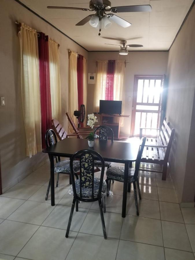 Elizabeth Enchantments Apartment La Ceiba Exterior photo